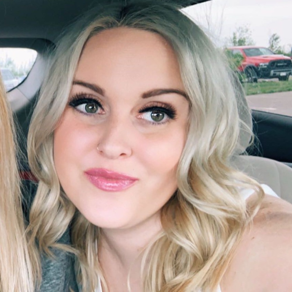 Meet your Posher, Carly